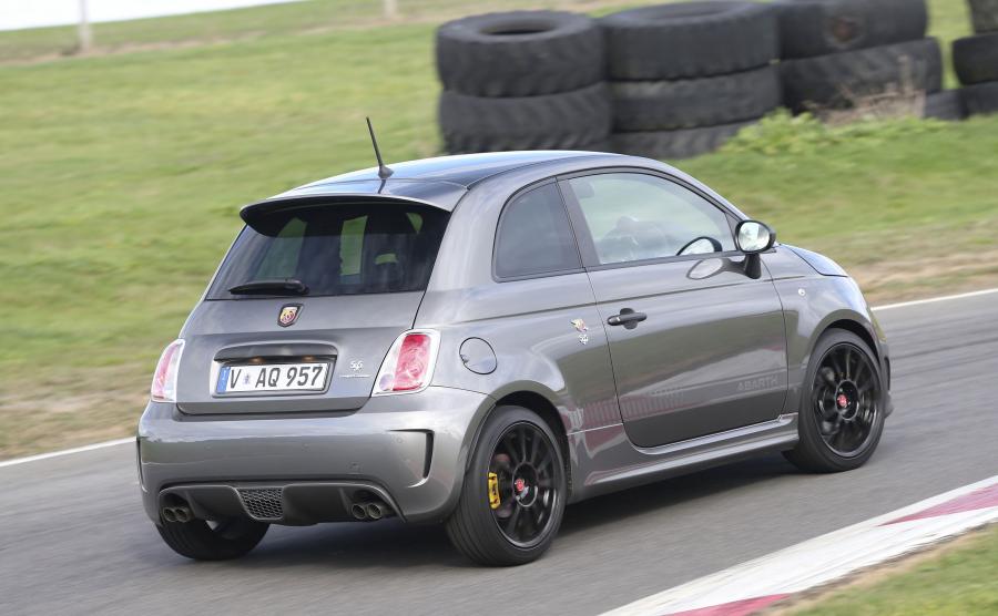  Abarth 595 Competizione 2014 года  (AU) (фото 16 из 26)